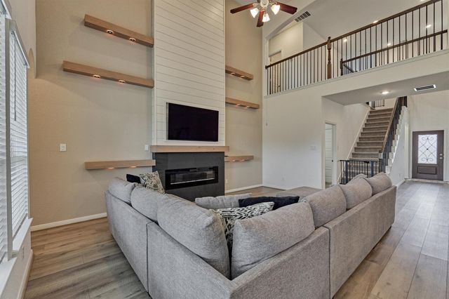 21433 Kings Guild Lane, Kingwood, TX 77339