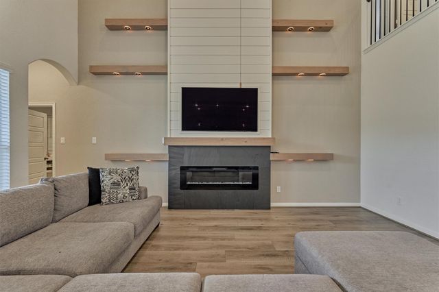 21433 Kings Guild Lane, Kingwood, TX 77339