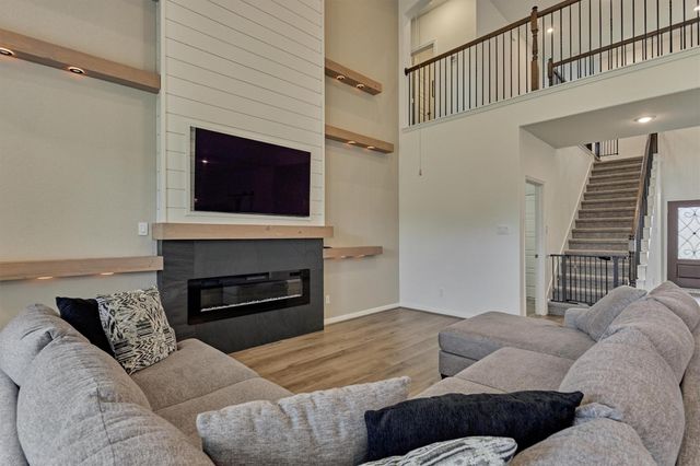 21433 Kings Guild Lane, Kingwood, TX 77339