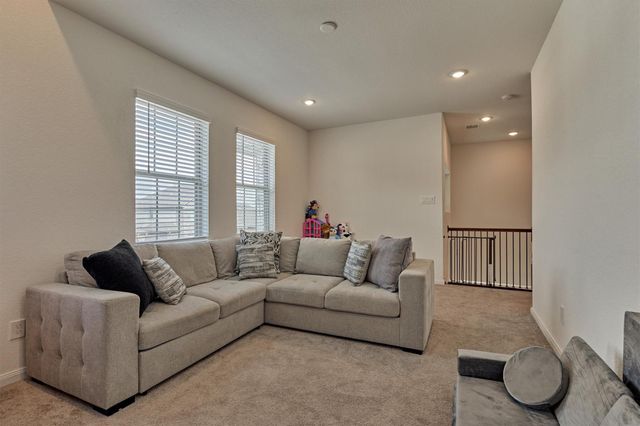 21433 Kings Guild Lane, Kingwood, TX 77339