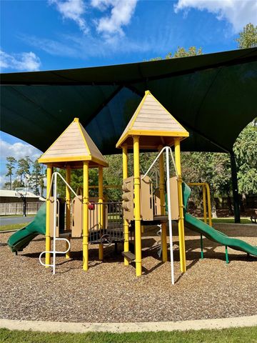 21433 Kings Guild Lane, Kingwood, TX 77339