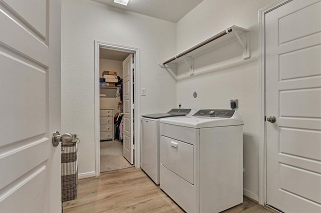 21433 Kings Guild Lane, Kingwood, TX 77339