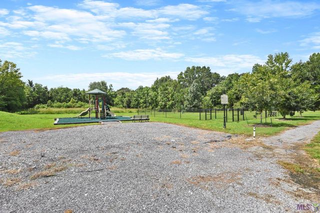 1150 Ivy Ct, Denham Springs, LA 70726