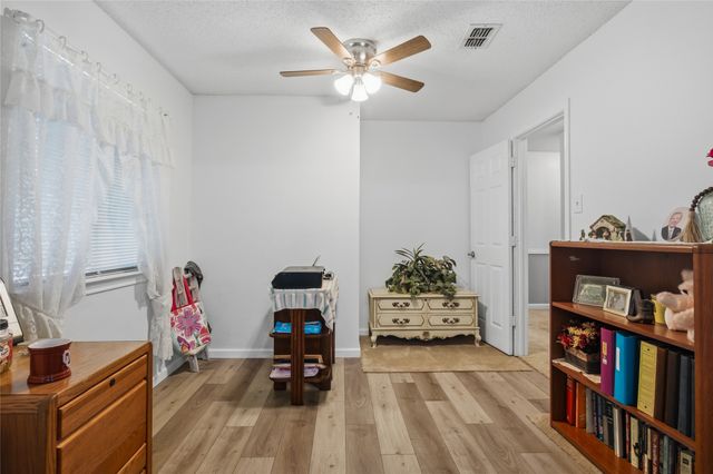 4511 Queenswood Drive, Grand Prairie, TX 75052