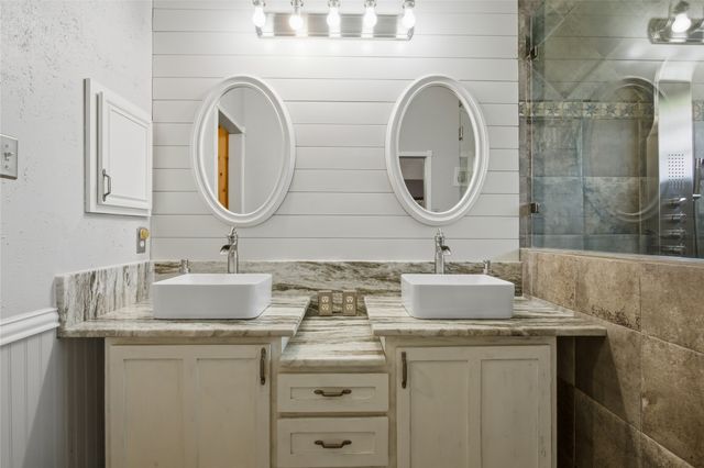 4511 Queenswood Drive, Grand Prairie, TX 75052