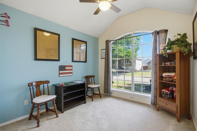 4511 Queenswood Drive, Grand Prairie, TX 75052