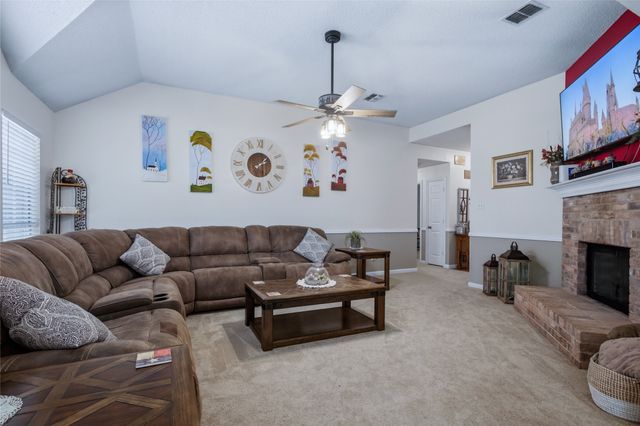 4511 Queenswood Drive, Grand Prairie, TX 75052