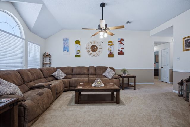 4511 Queenswood Drive, Grand Prairie, TX 75052