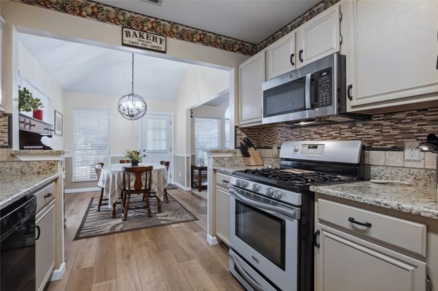 4511 Queenswood Drive, Grand Prairie, TX 75052