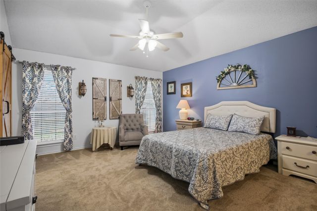 4511 Queenswood Drive, Grand Prairie, TX 75052