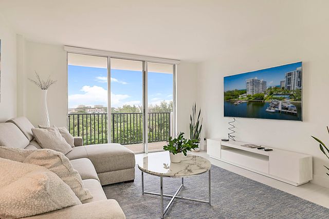 2121 N Ocean Boulevard 806w, Boca Raton, FL 33431