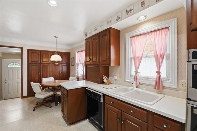 972 Northlawn Boulevard, Birmingham, MI 48009