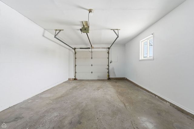 1081 PINEHURST Lane, Schaumburg, IL 60193