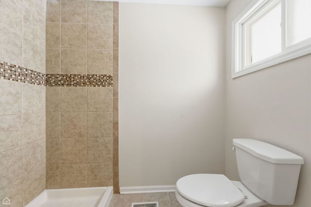 1081 PINEHURST Lane, Schaumburg, IL 60193