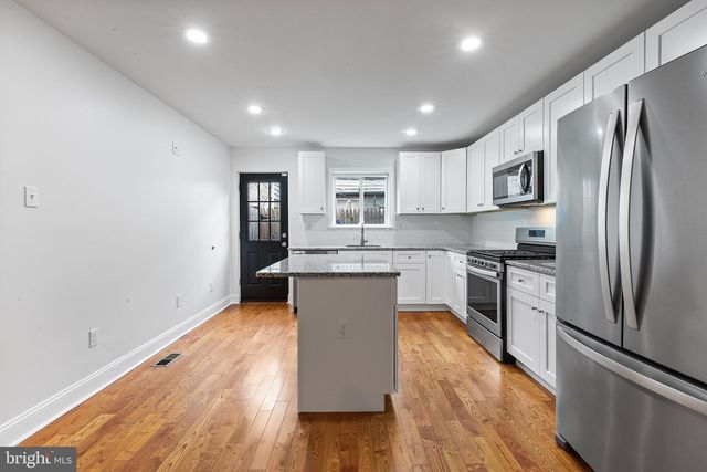 1411 S MOLE ST, Philadelphia, PA 19146