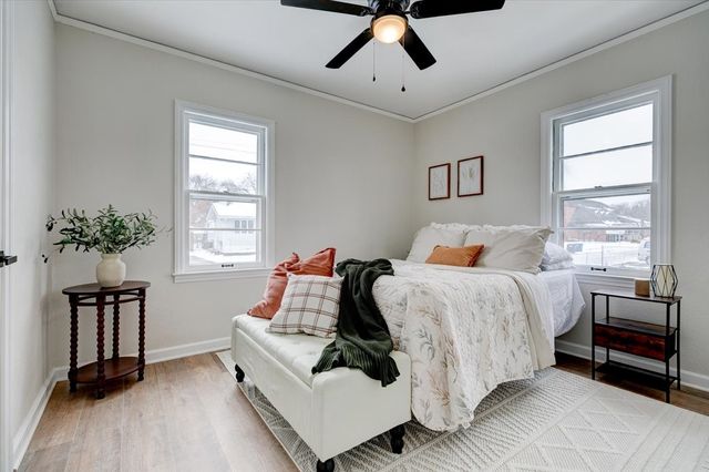 2900 48th Place, Des Moines, IA 50310