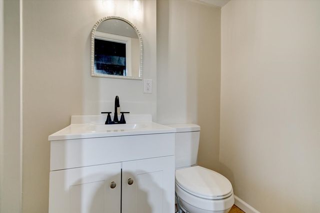 2900 48th Place, Des Moines, IA 50310