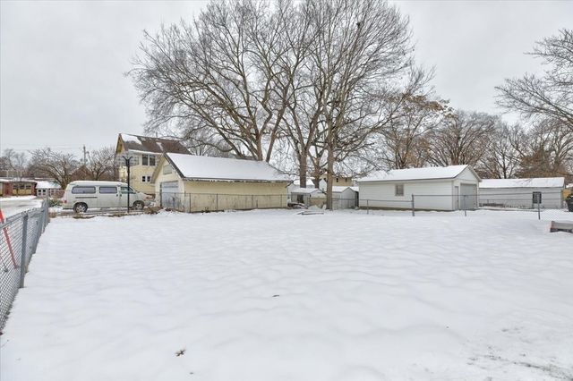 2900 48th Place, Des Moines, IA 50310