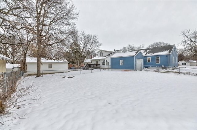 2900 48th Place, Des Moines, IA 50310