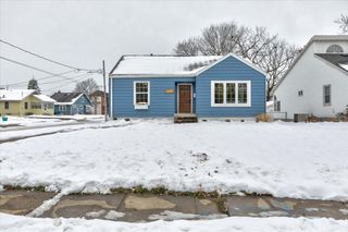 2900 48th Place, Des Moines, IA 50310