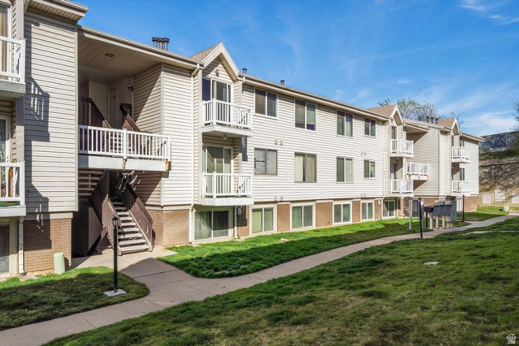 2656 W 5625 S, Roy, UT 84067