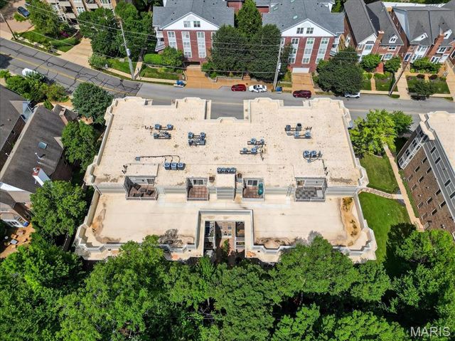 500 North and South Road 103, University City, MO 63130