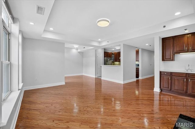 500 North and South Road 103, University City, MO 63130