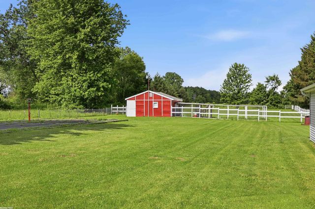 29 Pickford Road, Kimball, MI 48074