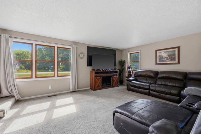 29 Pickford Road, Kimball, MI 48074