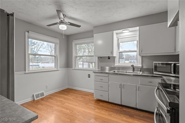 568 Stevenson Avenue, Akron, OH 44312