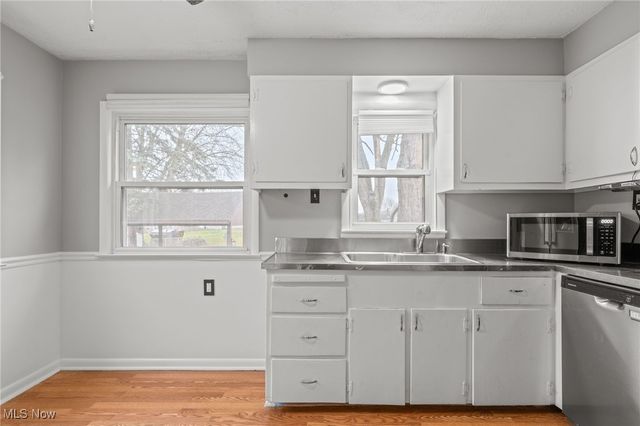 568 Stevenson Avenue, Akron, OH 44312