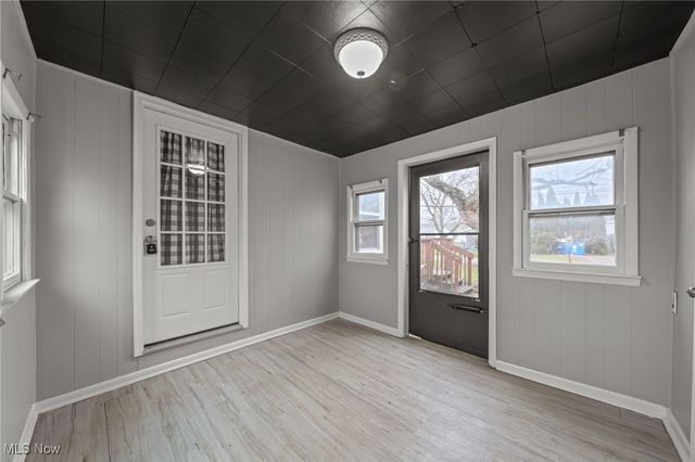 568 Stevenson Avenue, Akron, OH 44312