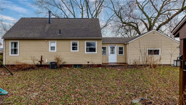 568 Stevenson Avenue, Akron, OH 44312