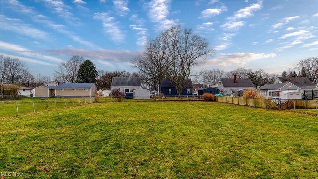 568 Stevenson Avenue, Akron, OH 44312