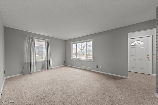 568 Stevenson Avenue, Akron, OH 44312