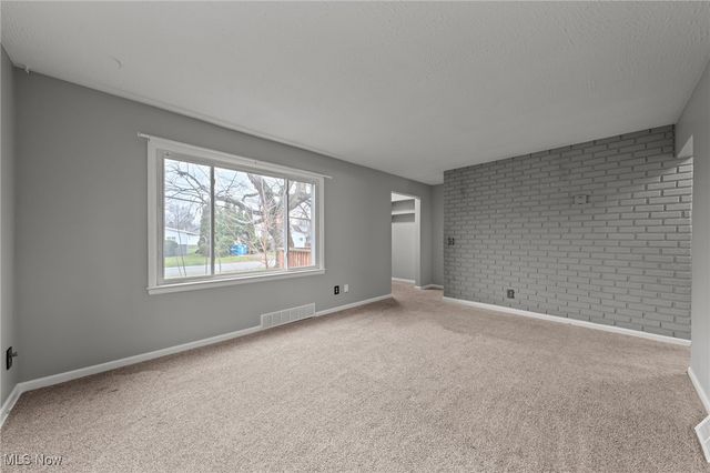 568 Stevenson Avenue, Akron, OH 44312