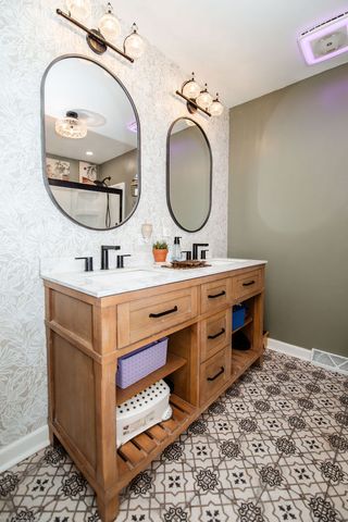 936 W Corning Road, Beecher, IL 60401