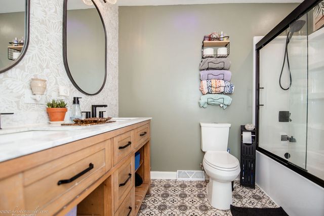 936 W Corning Road, Beecher, IL 60401