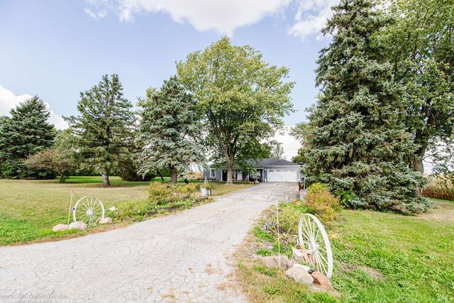 936 W Corning Road, Beecher, IL 60401