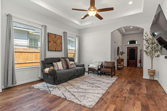 10921 Oriole Place, Conroe, TX 77385