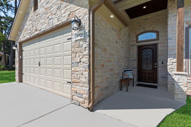 10921 Oriole Place, Conroe, TX 77385