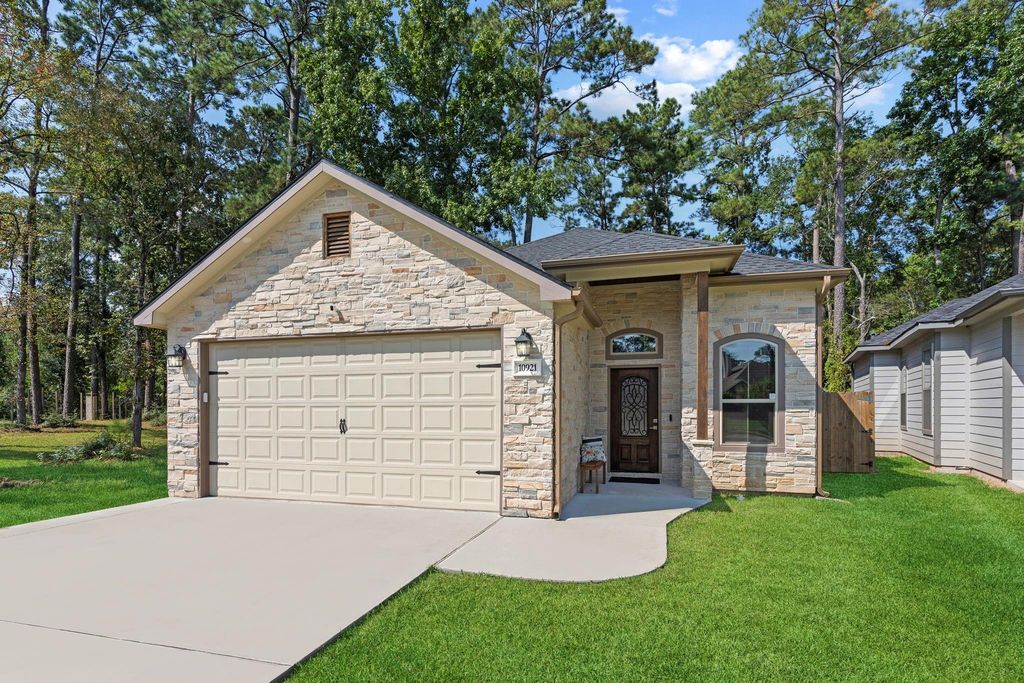 10921 Oriole Place, Conroe, TX 77385