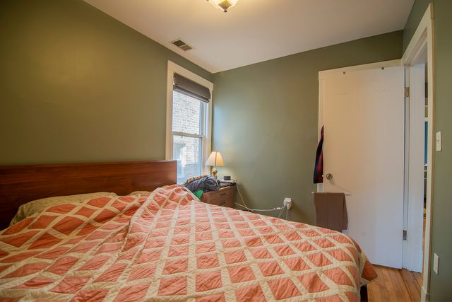 4948 N Winchester Avenue, Chicago, IL 60640