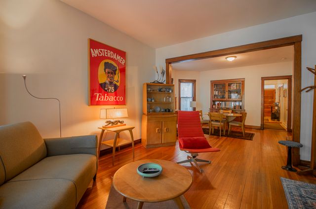 4948 N Winchester Avenue, Chicago, IL 60640