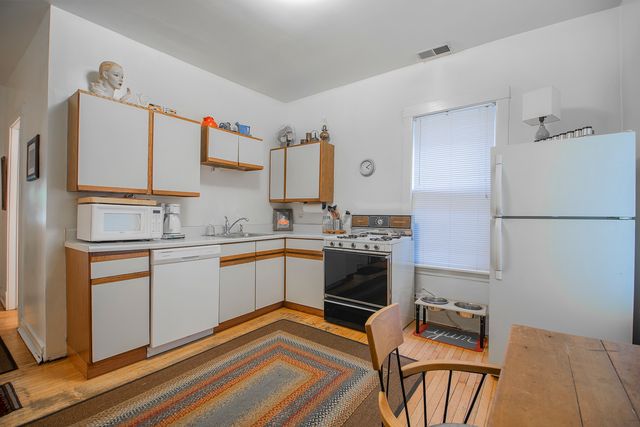 4948 N Winchester Avenue, Chicago, IL 60640