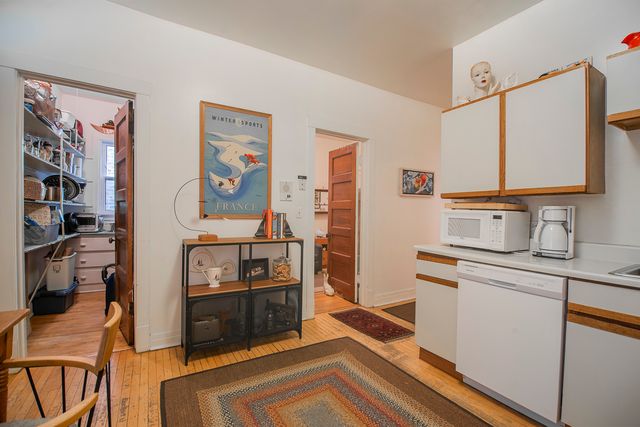 4948 N Winchester Avenue, Chicago, IL 60640