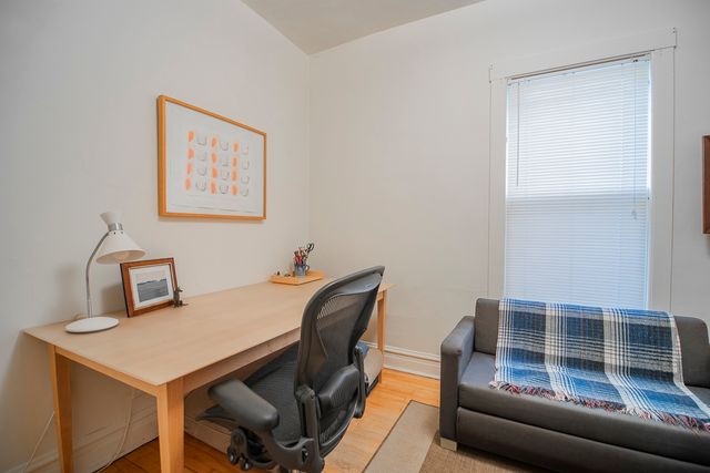 4948 N Winchester Avenue, Chicago, IL 60640