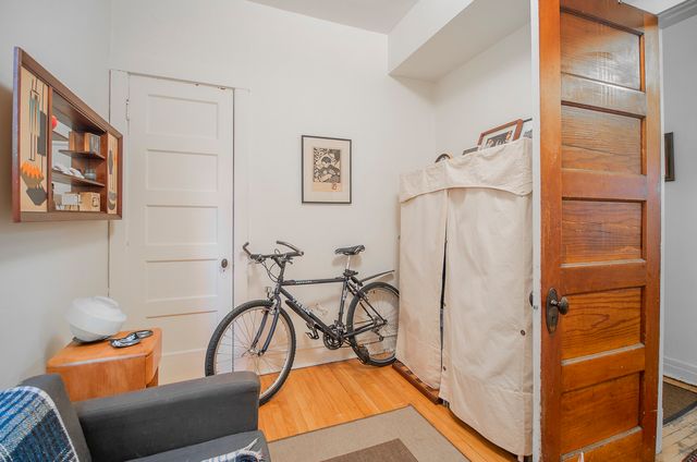 4948 N Winchester Avenue, Chicago, IL 60640