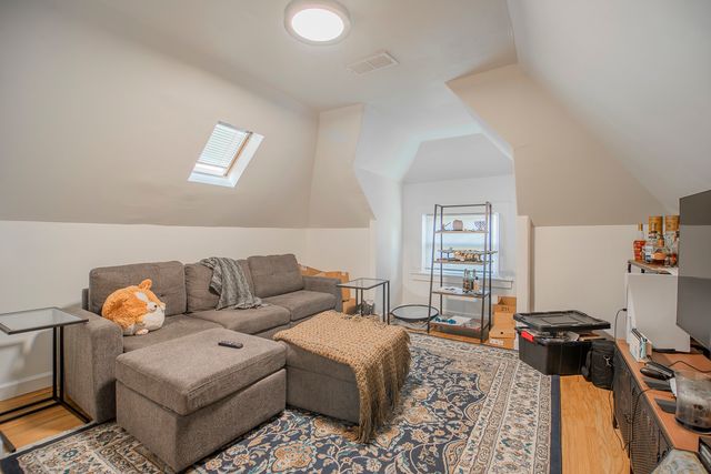 4948 N Winchester Avenue, Chicago, IL 60640