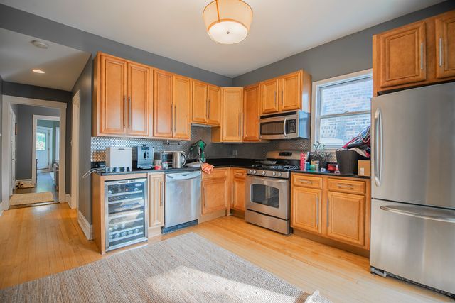 4948 N Winchester Avenue, Chicago, IL 60640